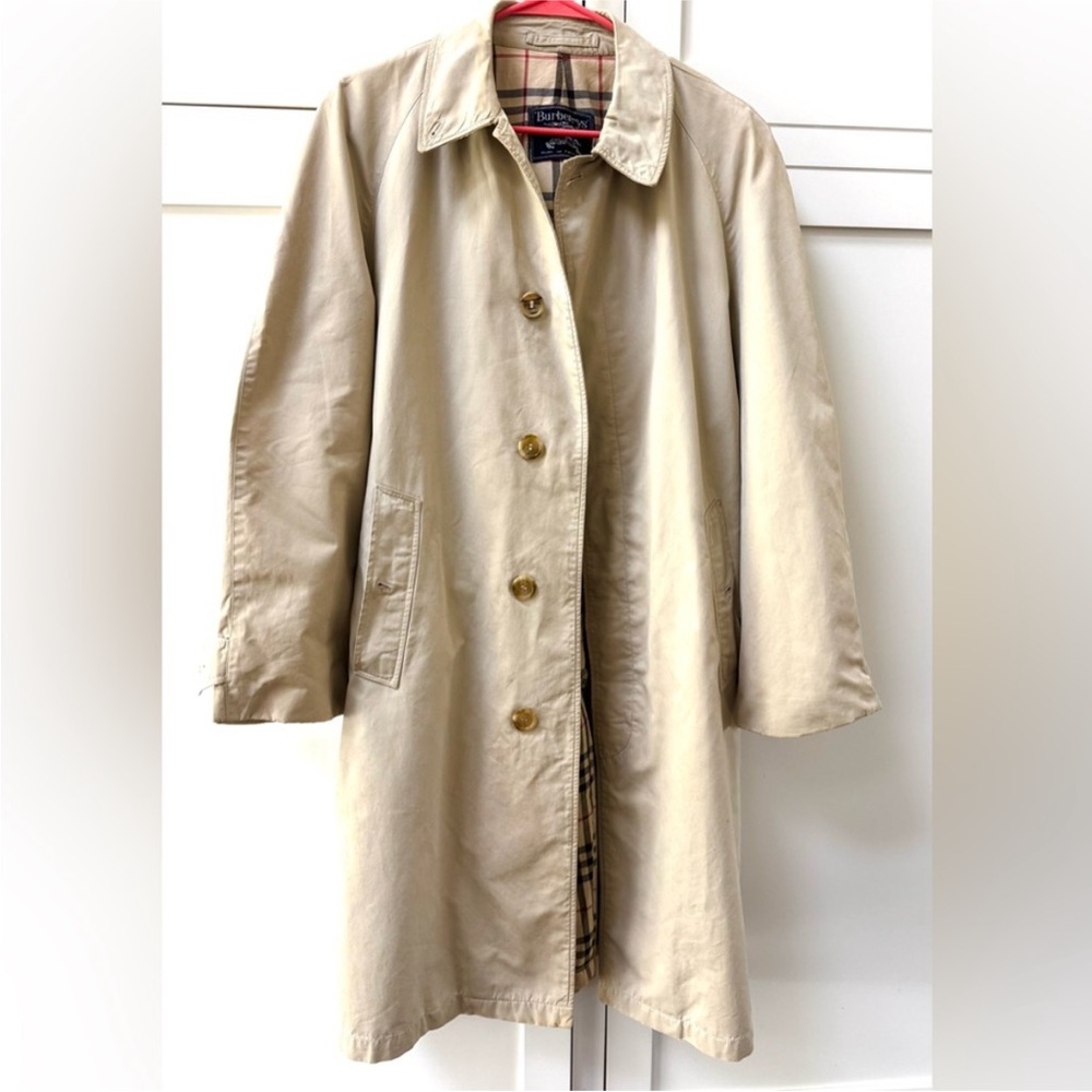 Burberry Beige/Tan Classic Trench Coat